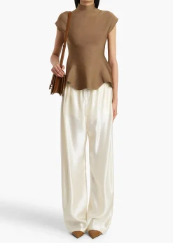 Andra Top in Carob