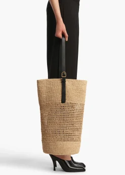 Billie Bucket Bag in Natural Raffia
