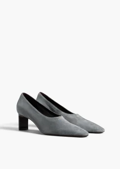 Cecilia Pump in Grey Suede