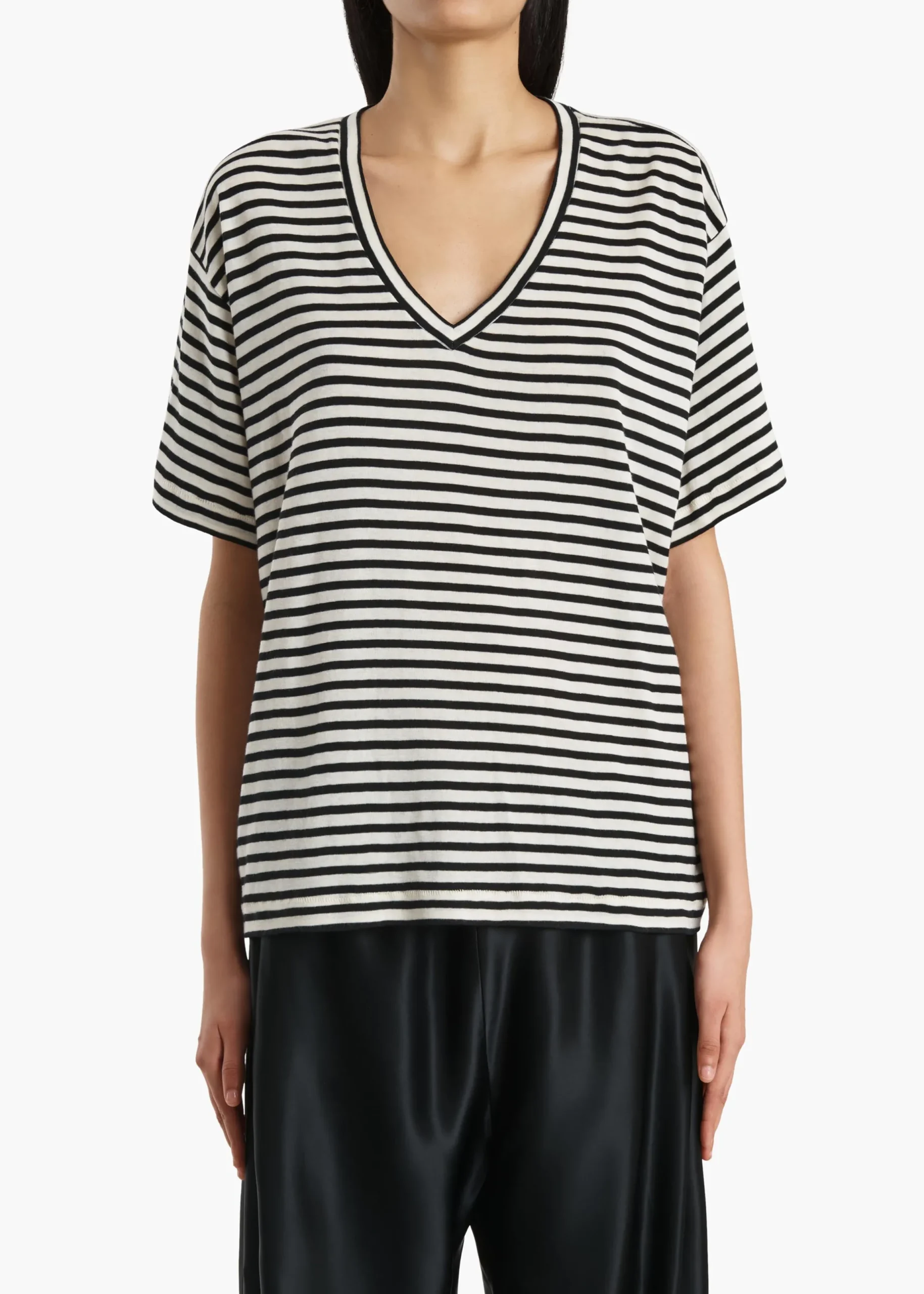 Linda T-Shirt in Black and Off White