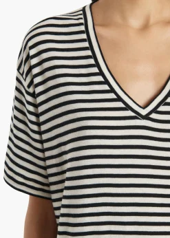 Linda T-Shirt in Black and Off White