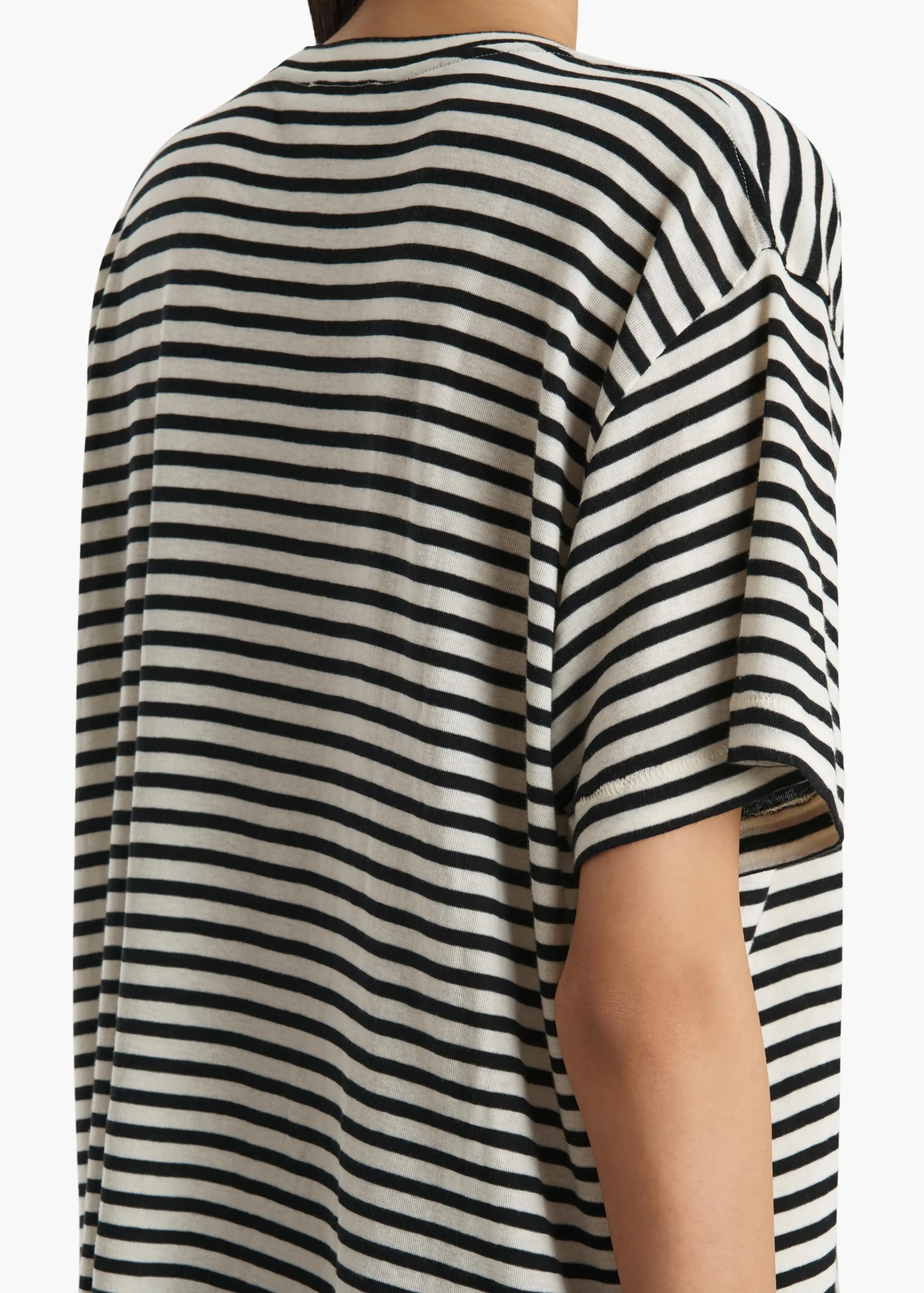 Linda T-Shirt in Black and Off White