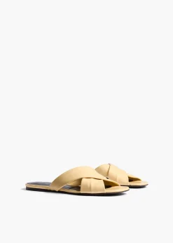Liria Flat Sandal in Butter Glazed Leather