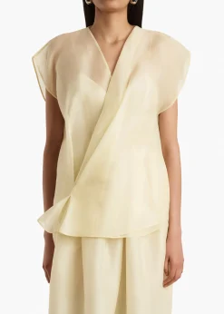Mer Top in Pale Yellow