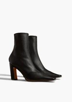 Nevada Stretch High Boot in Black Nappa Leather