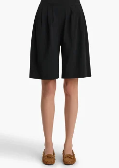 Poppy Short in Black